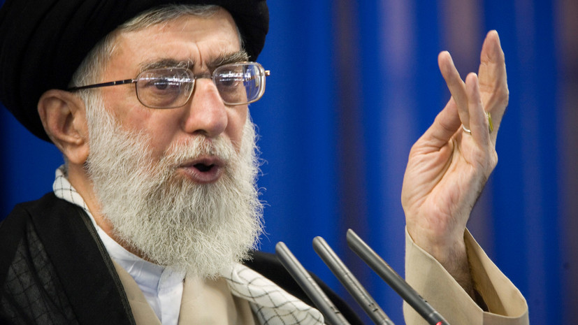 Верховный лидер Ирана назвал некоторых чиновников США «первоклассными идиотами»