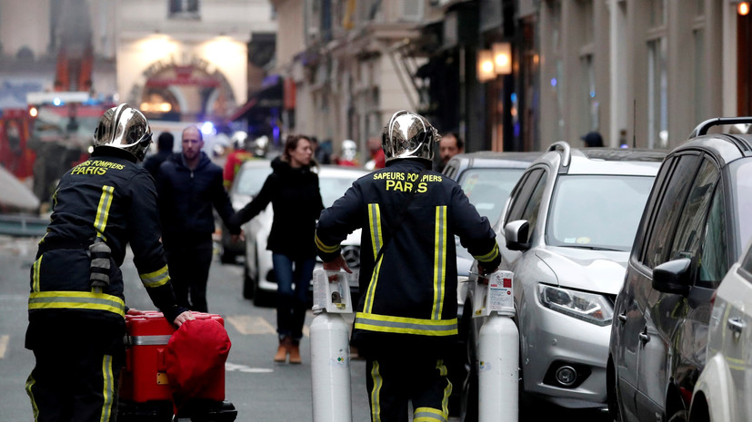 В посольстве выясняют, пострадали ли россияне при взрыве в Париже