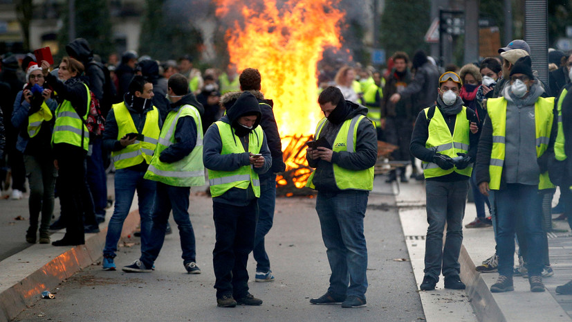Более 40 человек задержаны в ходе протестов «жёлтых жилетов» в Париже