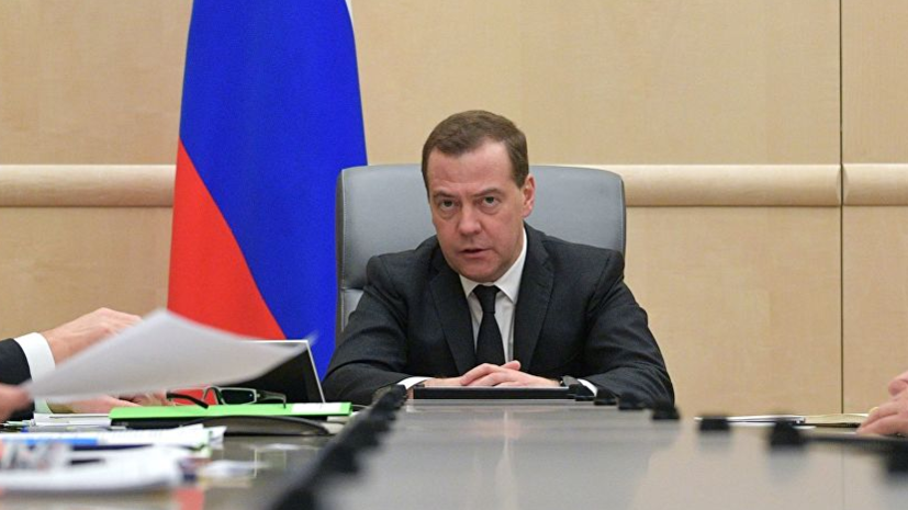 Медведев заявил, что длинные новогодние каникулы плохо влияют на экономику