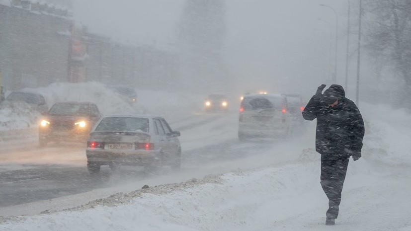 В Оренбургской области ввели режим повышенной готовности из-за сильного ветра и снегопада
