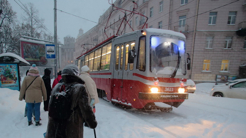 В Петербурге запретили кондукторам высаживать детей-безбилетников из транспорта