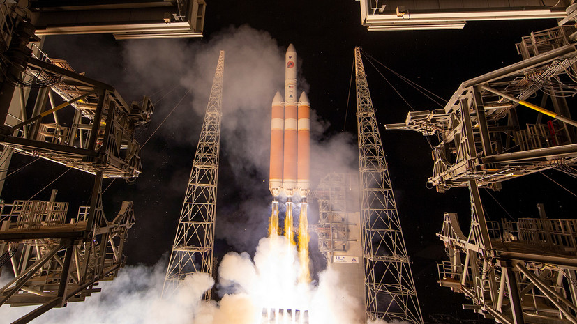 Ракета-носитель Delta IV-Heavy стартовала с космодрома в Калифорнии