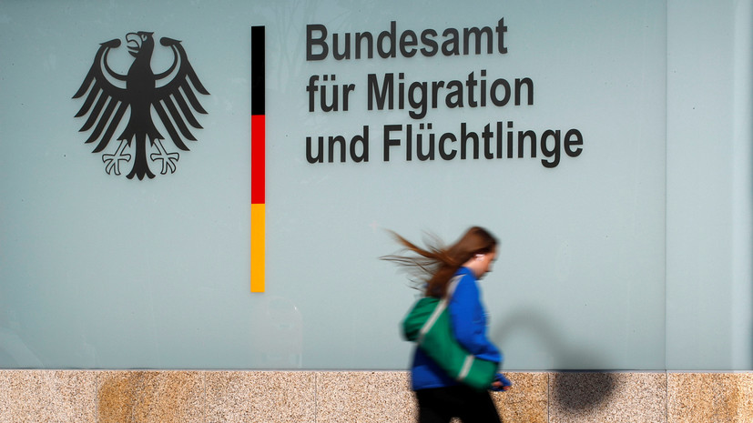 ФРГ депортировала рекордное число мигрантов в другие страны ЕС за 2018 год