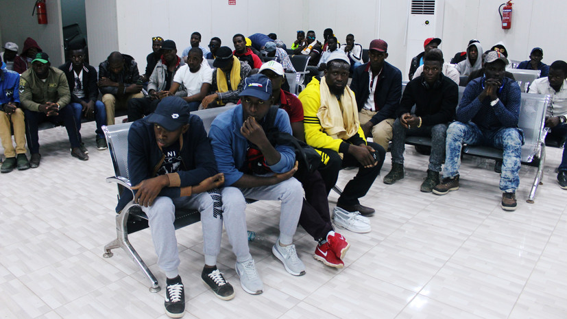 Свыше 140 нелегальных мигрантов спасены у берегов Ливии