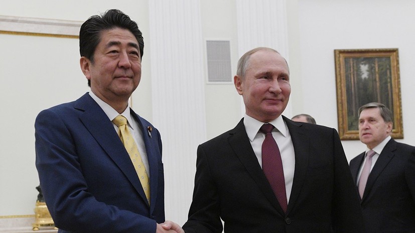 Путин показал Абэ свой кабинет 