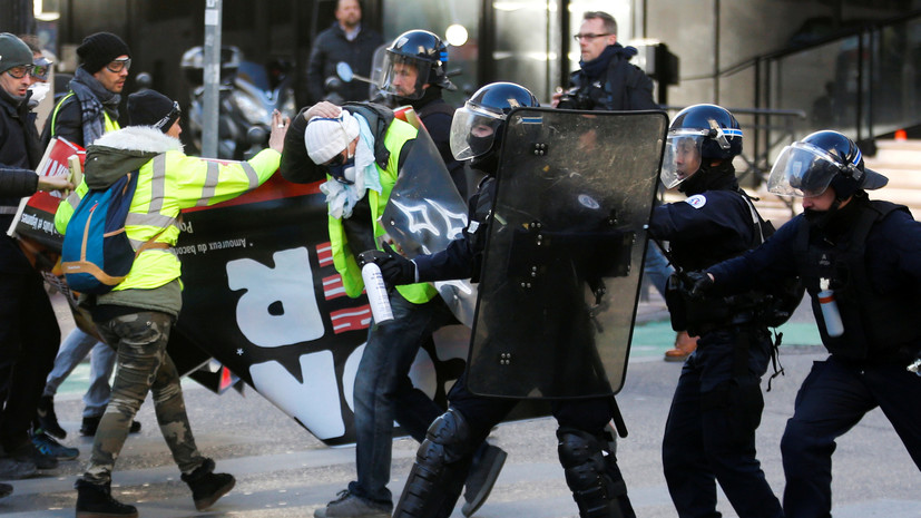СМИ: Число задержанных в ходе протестов «жёлтых жилетов» в Париже увеличилось до 42