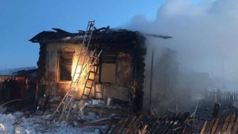 Курганские власти помогут семье, потерявшей троих детей при пожаре
