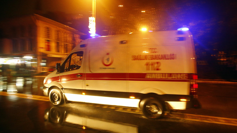 В Стамбуле при пожаре на танкере погибли два человека