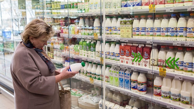 Медведев утвердил новые правила торговли молочной продукцией