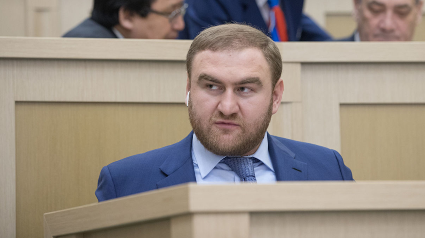 Сенатору Рауфу Арашукову предъявлено обвинение