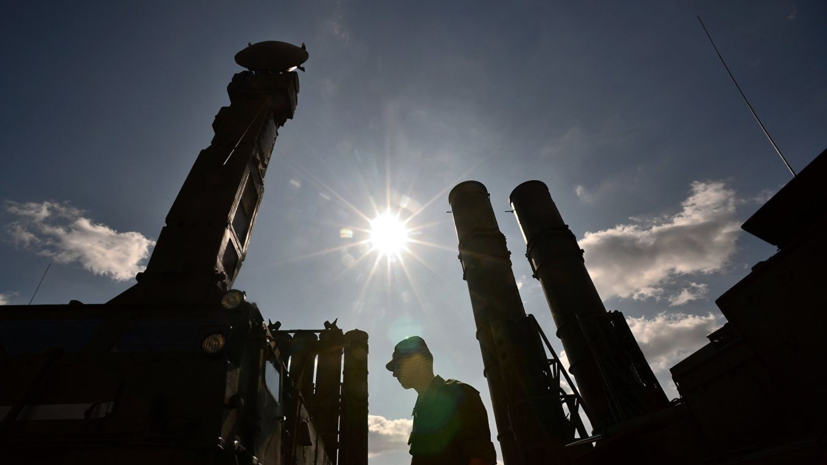 Зенитчики Северного флота провели учения по охране воздушного пространства над Севморпутём