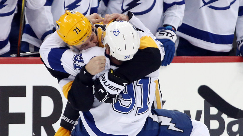 Малкин подрался со Стэмкосом в матче НХЛ «Питтсбург» — «Тампа»