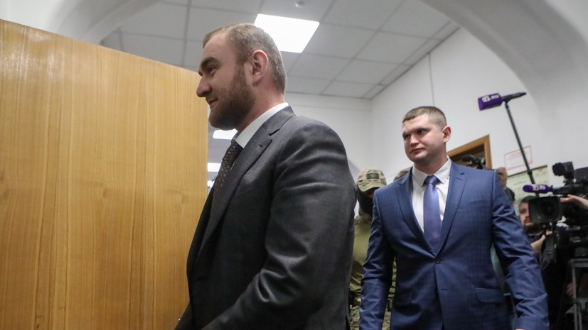 Песков заявил, что Путин знал о задержании Арашукова