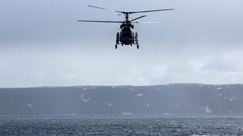 Вертолёт и патрульный корабль ЧФ поразили условного противника