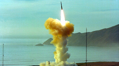 Пуск межконтинентальной баллистической ракеты LGM-30G Minuteman III
