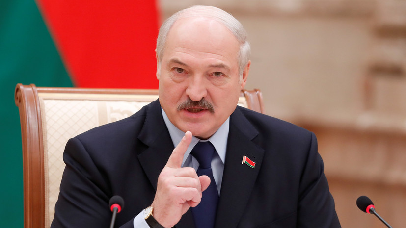 Лукашенко рассказал, почему жёны выгоняют белорусов из дома