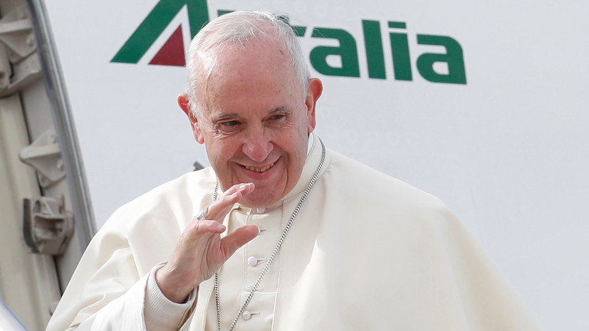 В школах ОАЭ объявили выходной из-за визита Папы Римского