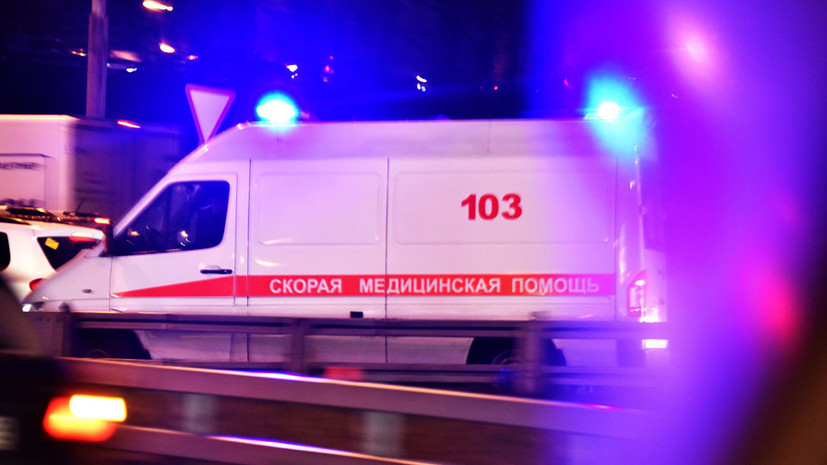 В ДТП с автобусом на севере Петербурга погиб один человек
