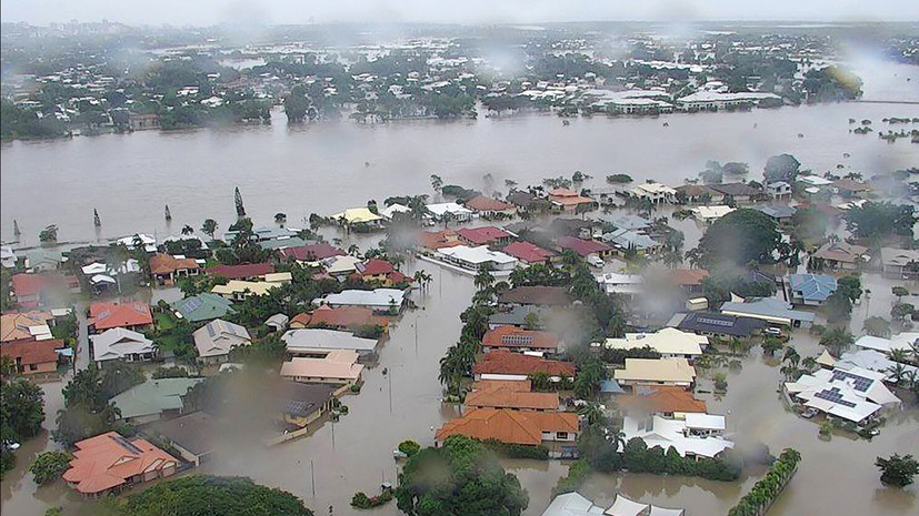Более тысячи человек эвакуировали в Австралии из-за наводнений