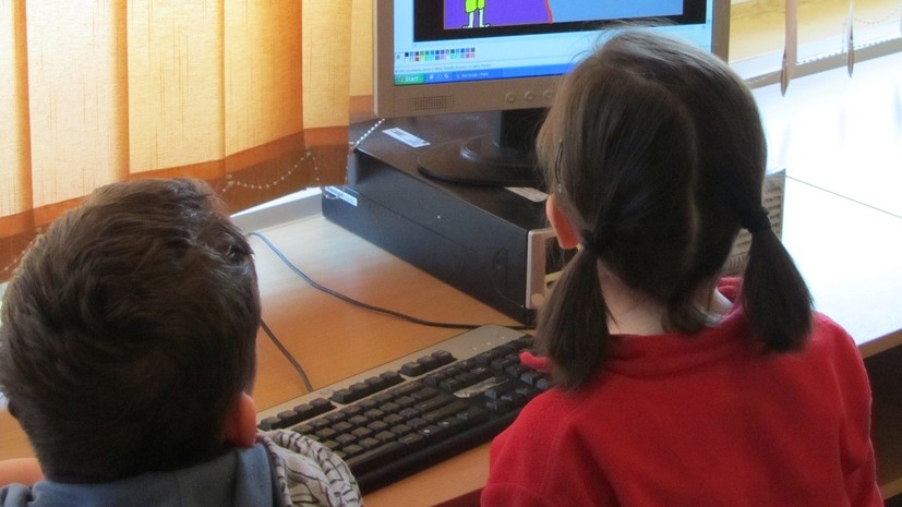 СМИ: В России предложили добавить компьютерные навыки в курс математики начальной школы
