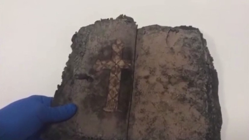 В турецком обувном магазине обнаружили 1200-летнюю Библию