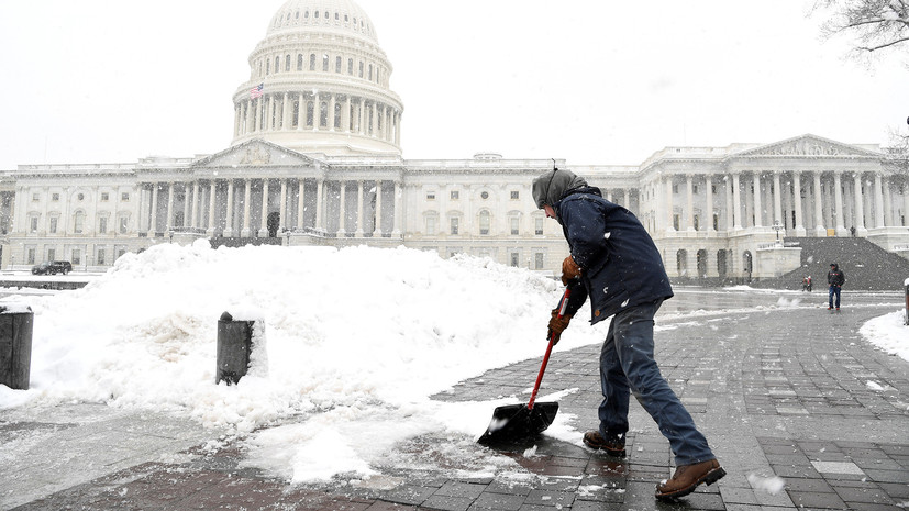В Вашингтоне снегопад оставил более 50 тысяч человек без электричества