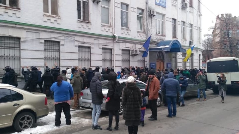 В Киеве отпустили штурмовавших отделение полиции радикалов