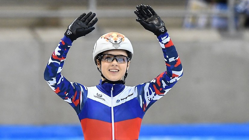 Женская сборная России завоевала бронзу в эстафете на этапе КМ по шорт-треку в Италии
