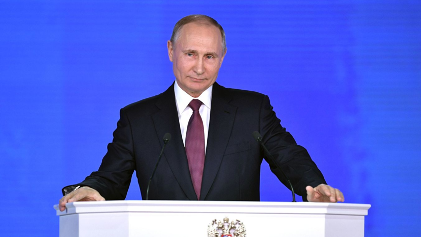 Путин поздравил конькобежца Мурашова с победой на ЧМ в Германии