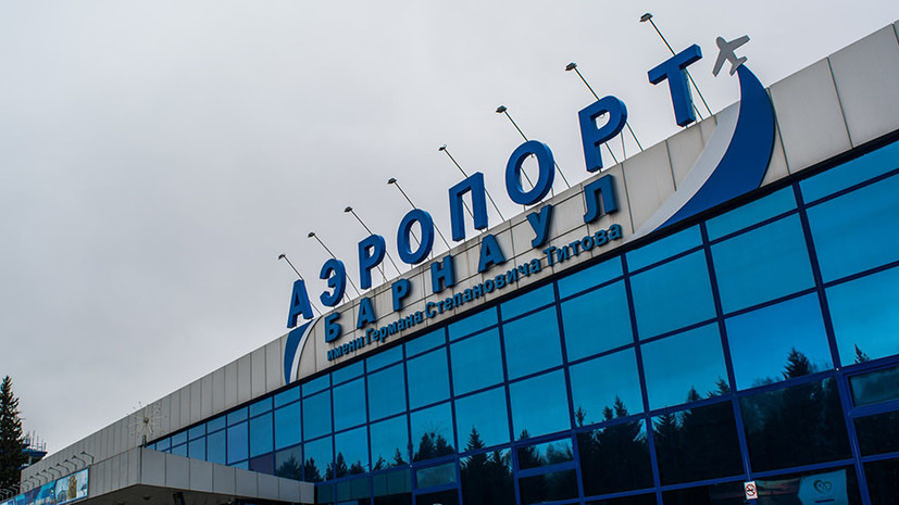 «Надлом стойки»: правоохранительные органы устанавливают причины обрушения трапа в аэропорту Барнаула