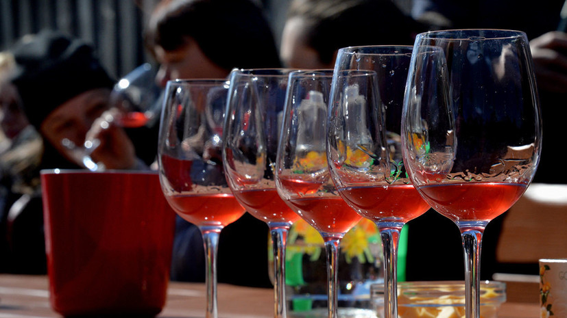 В «Роскачестве» рассказали о лучших розовых винах