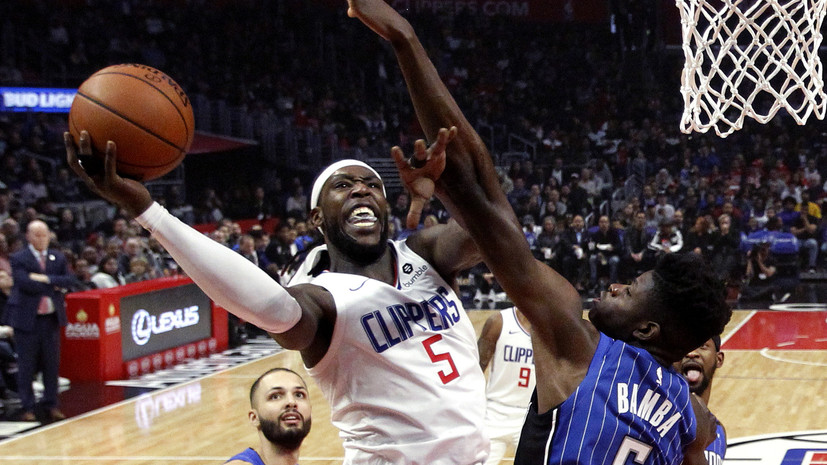 НБА оштрафовала игрока «Клипперс» за оскорбление фаната во время матча