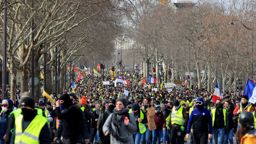 Число задержанных во Франции с начала протестов превысило 8 тысяч