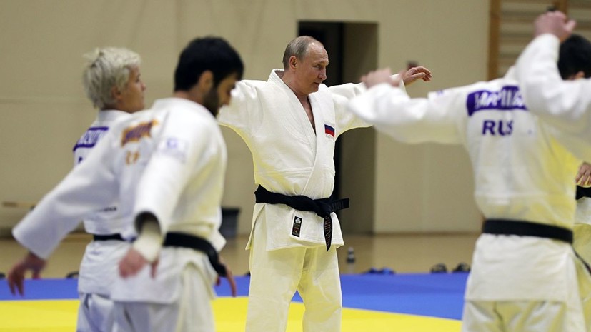 Путин рассмотрит вопрос о награждении чемпионов мира по вольной борьбе и их тренеров