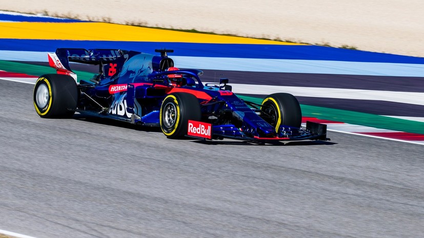 Квят первым сядет за руль болида Toro Rosso на тестах в Барселоне
