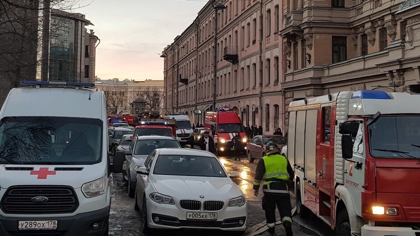 МЧС: погибших при обрушении в здании вуза в Петербурге нет