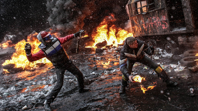 «Бедность и воинствующий национализм»: пять лет назад на Украине произошёл государственный переворот
