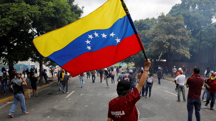 В Венесуэле сообщили о захвате протестующими генерала Нацгвардии