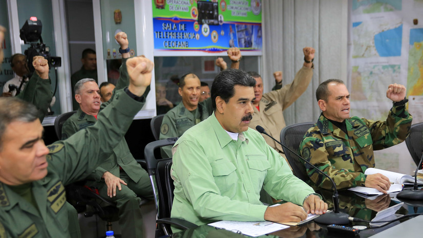 Болтон пригрозил привлечь к ответственности военных Венесуэлы
