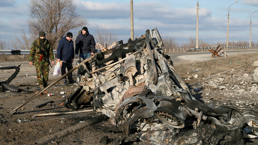 Опубликовано видео с места взрыва машины на КПП «Еленовка» в Донбассе
