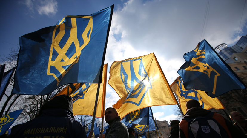 В Киеве предложили уничтожить «легенды об общности украинцев и русских»