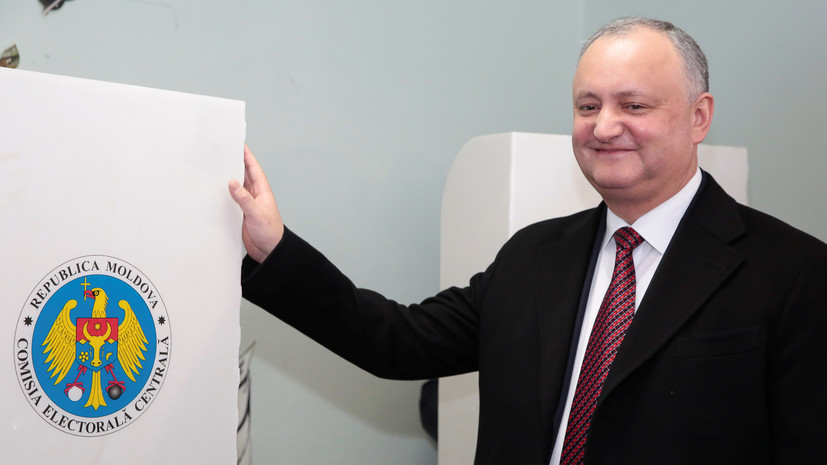 Президент Молдавии проголосовал на парламентских выборах