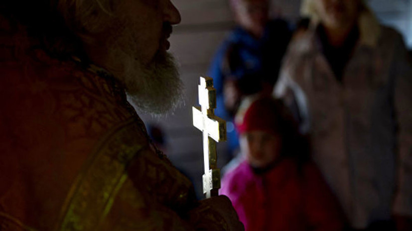 Протоиерей оценил отказ русского экзархата в Европе самораспуститься