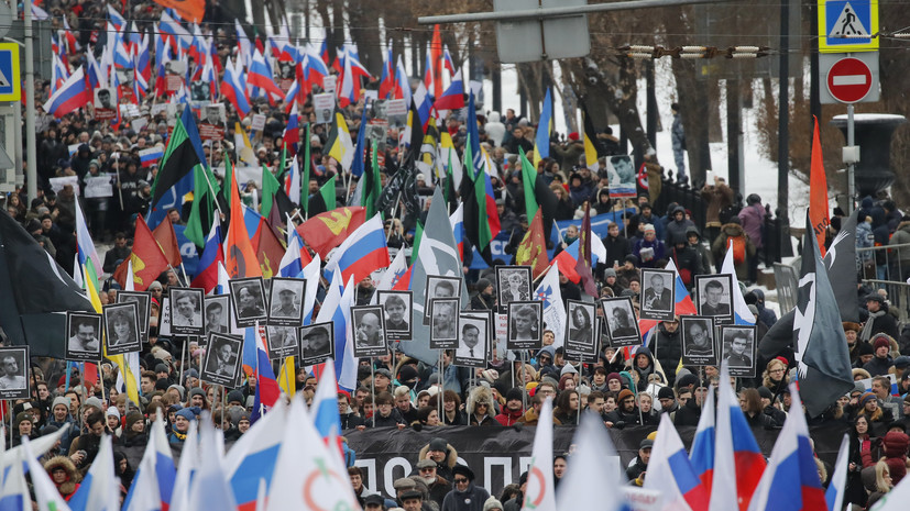 МВД: в согласованной акции памяти Немцова в Москве участвуют около 6 тысяч человек