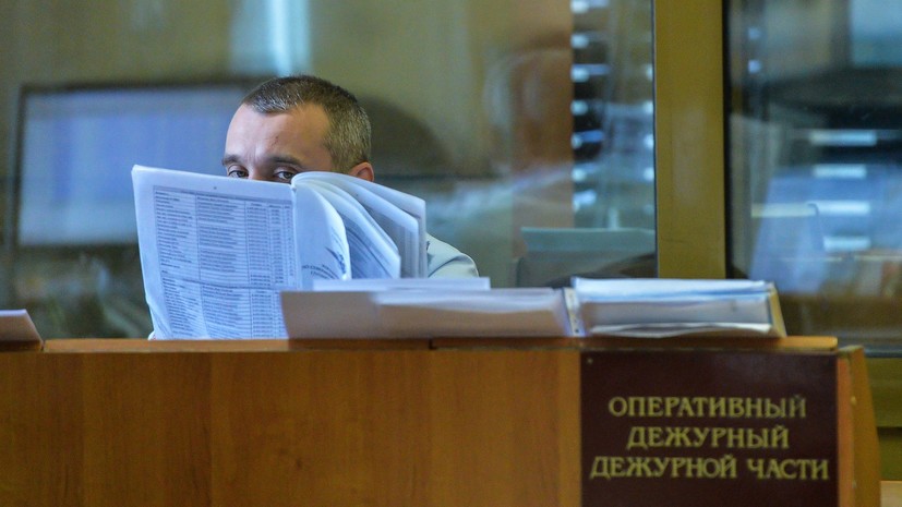 В Москве неизвестные отобрали у мужчины сумку с деньгами