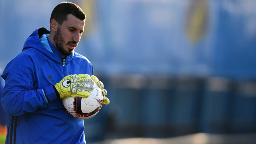 Вратарь Джанаев подписал контракт с польским футбольным клубом