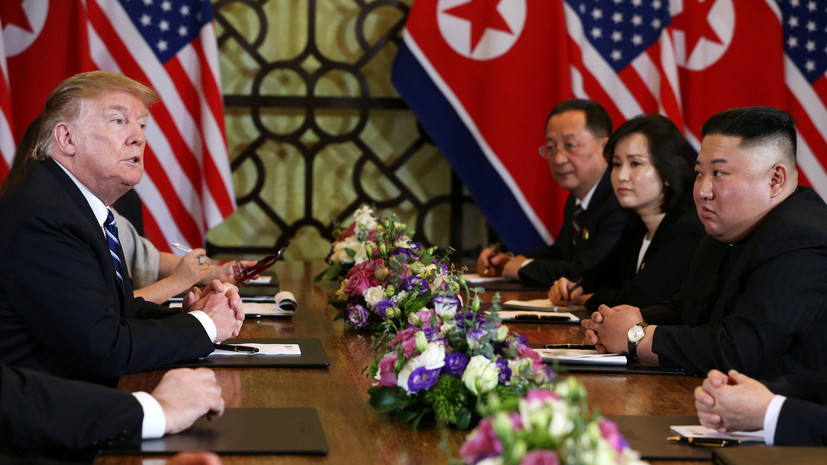 Трамп и Ким Чен Ын завершили переговоры в расширенном составе