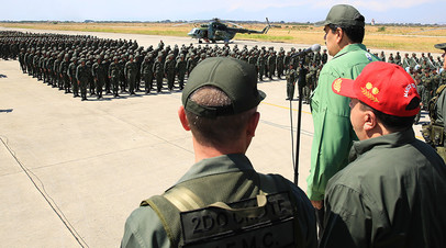Николас Мадуро во время военных учений на авиабазе Либертадор, Венесуэла, 29 января 2019 года