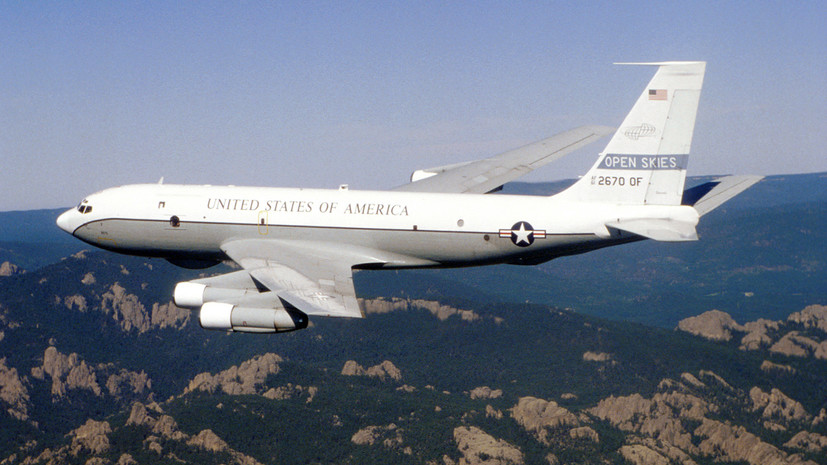 Военный самолёт США пролетел над территорией России